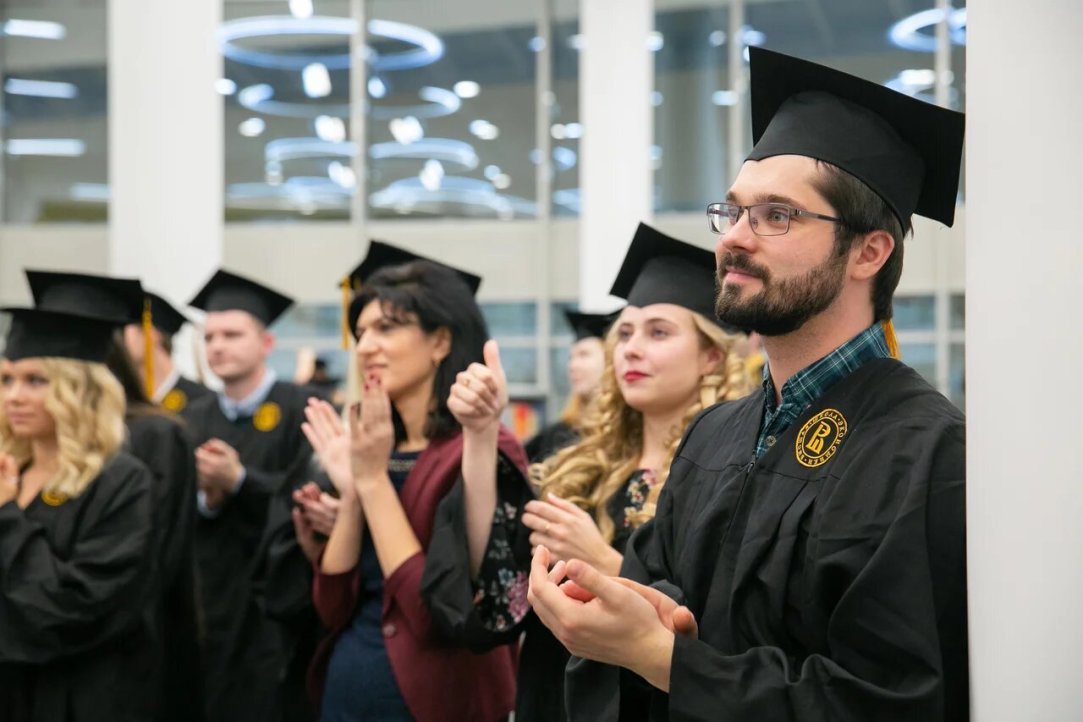 Выпускники 13 аспирантских школ Вышки получили дипломы